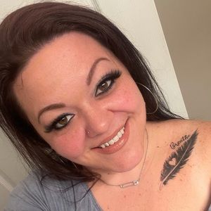 Meet your Posher, Gina